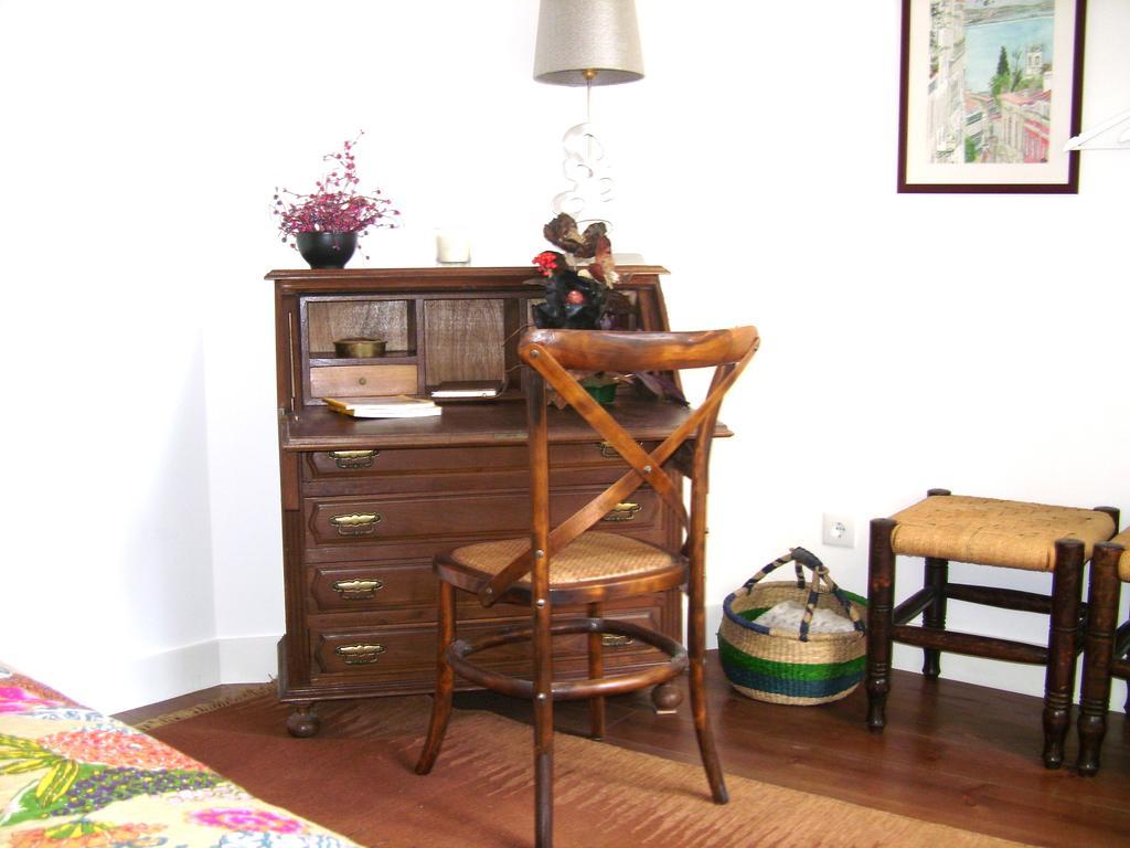 Elegant S. Miguel Apartment Lisbon Room photo