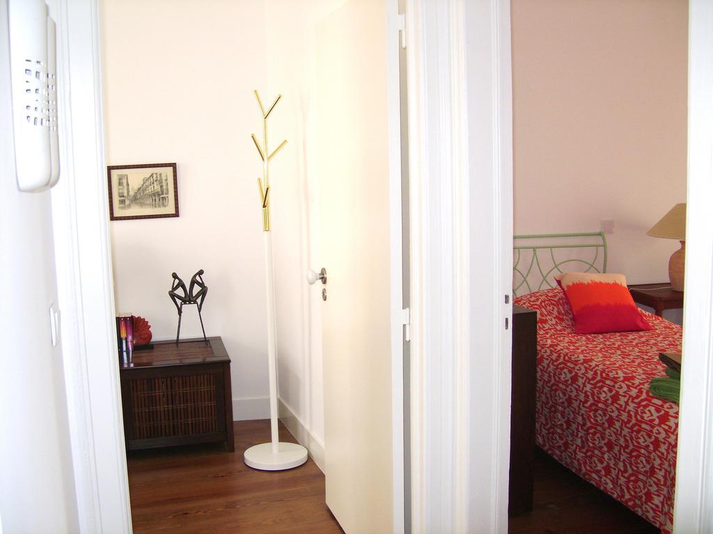Elegant S. Miguel Apartment Lisbon Room photo