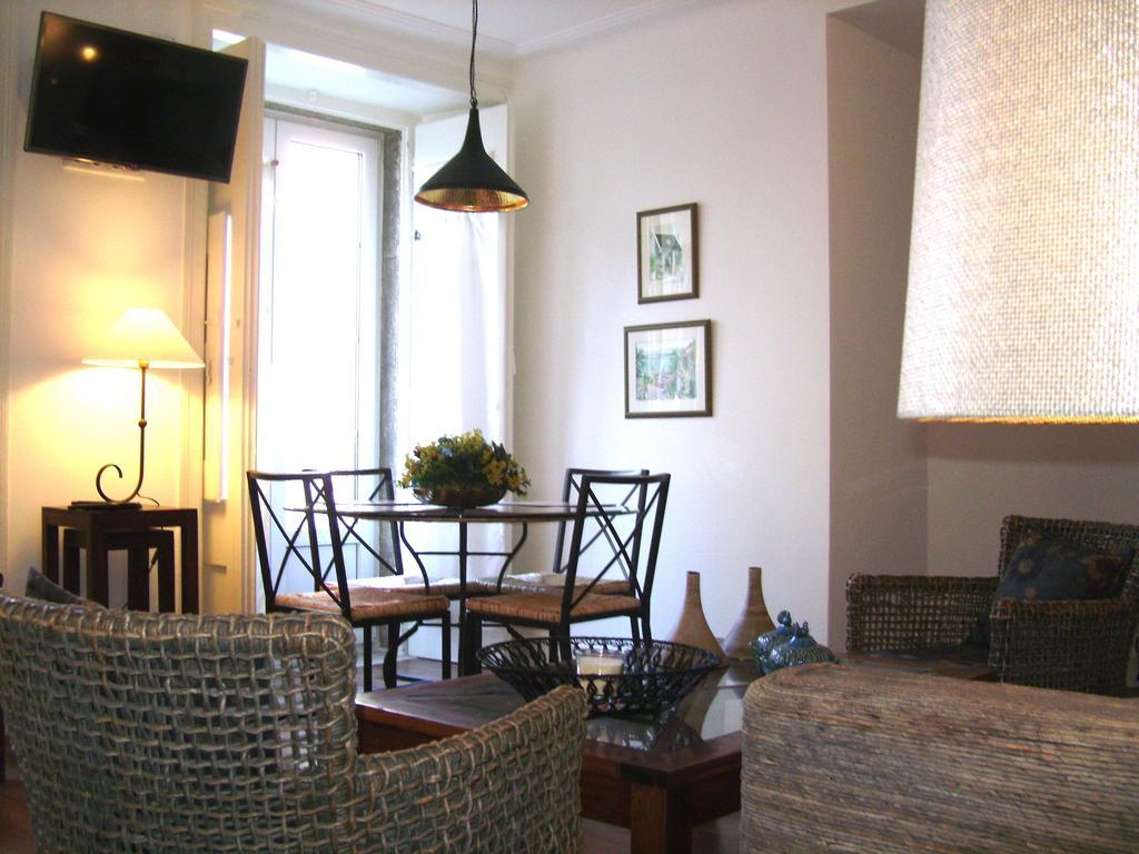 Elegant S. Miguel Apartment Lisbon Room photo